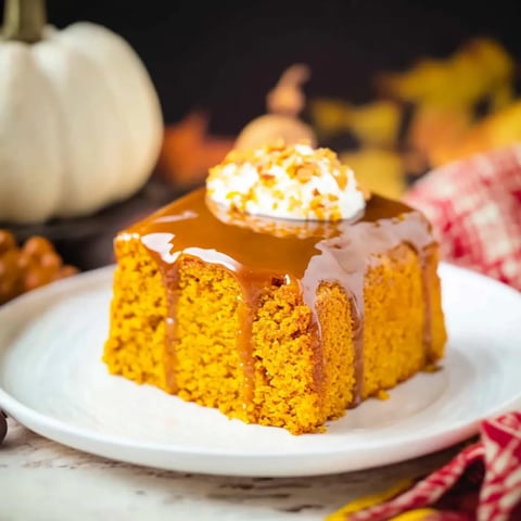 Easy Fluffy Pumpkin Caramel Cake Recipe