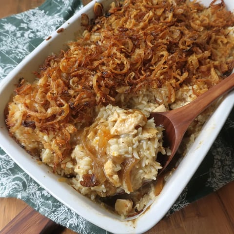 A cozy bowl showing French Onion Chicken and Rice.