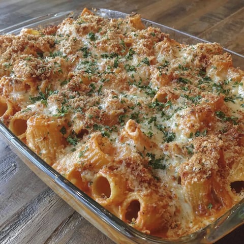 A bubbling casserole of baked pasta al forno.
