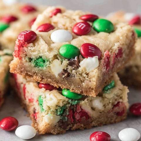 A close up of a Christmas cookie bar.